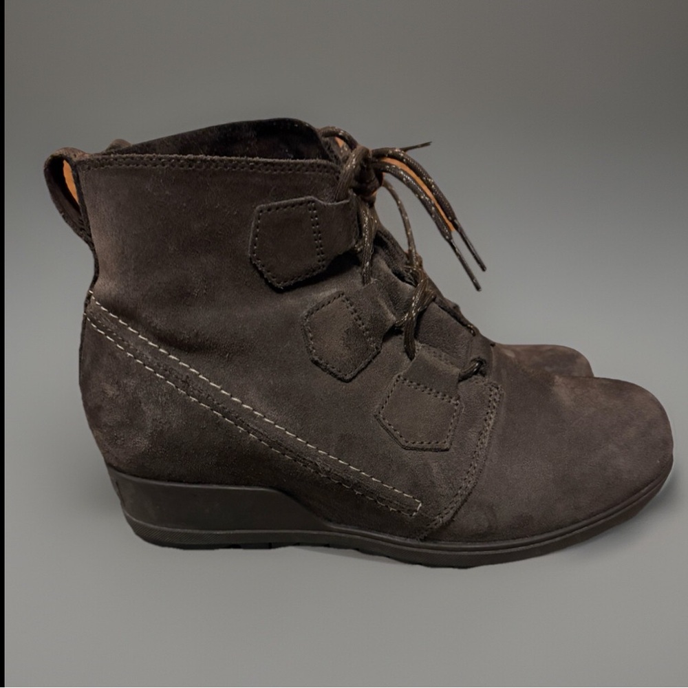 Sorel Women's Dark Brown Lace-Up Wedge Ankle Boots